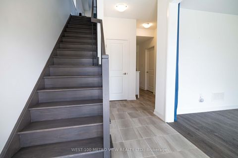 Photo 10 at 3141 Ernest Appelbe Boulevard, GO Glenorchy, Oakville