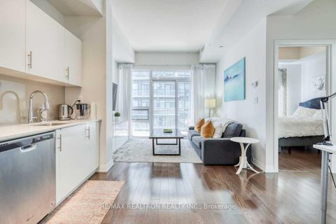 Photo 3 at 951 - 460 Adelaide Street E, Moss Park, Toronto