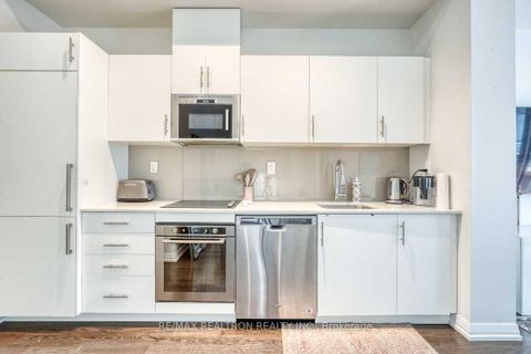 Photo 4 at 951 - 460 Adelaide Street E, Moss Park, Toronto
