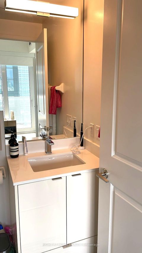 Photo 12 at 4007 - 100 Dalhousie Street, Yonge Corridor, Toronto Photo 12 at 4007 - 100 Dalhousie Street, Yonge Corridor, Toronto