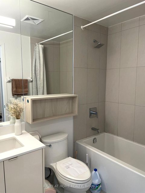 Photo 14 at 4007 - 100 Dalhousie Street, Yonge Corridor, Toronto Photo 14 at 4007 - 100 Dalhousie Street, Yonge Corridor, Toronto