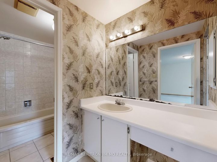 Photo 16 at 90 Belinda Square, Steeles, Toronto