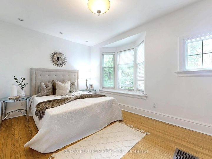 Photo 16 at 10 Lindsey Avenue, Dufferin Grove, Toronto