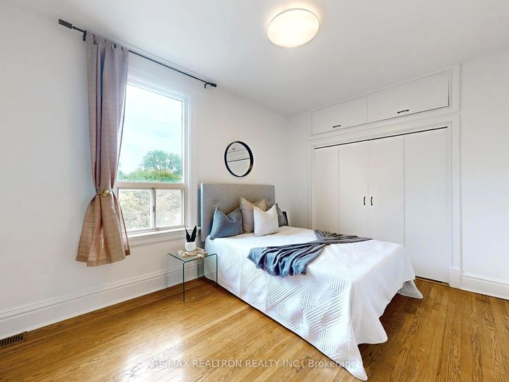 Photo 22 at 10 Lindsey Avenue, Dufferin Grove, Toronto