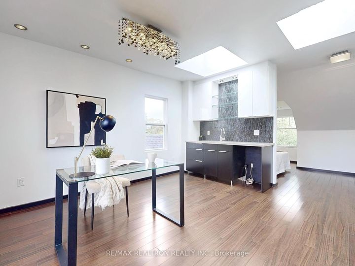 Photo 27 at 10 Lindsey Avenue, Dufferin Grove, Toronto