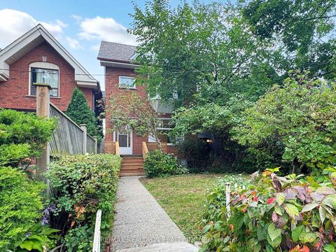 Photo 1 at 10 Lindsey Avenue, Dufferin Grove, Toronto