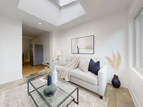 Photo 12 at 10 Lindsey Avenue, Dufferin Grove, Toronto