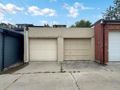 Photo 36 at 10 Lindsey Avenue, Dufferin Grove, Toronto