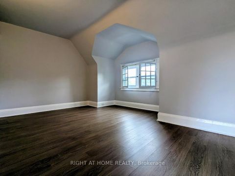 Photo 19 at 239 Woodbine Avenue, The Beaches, Toronto
