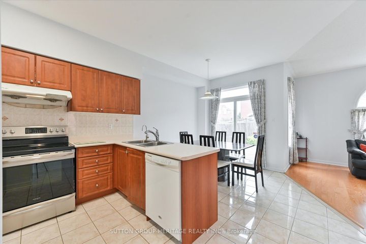 Photo 9 at 31 Thornton Street, Milliken Mills East, Markham