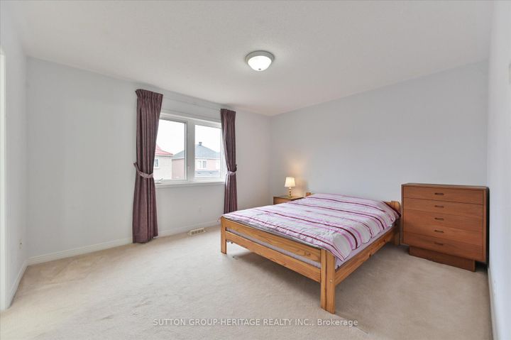 Photo 18 at 31 Thornton Street, Milliken Mills East, Markham