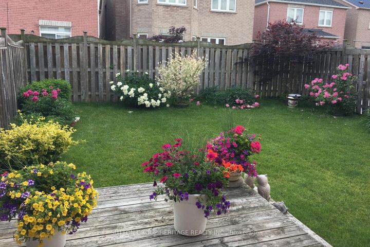 Photo 26 at 31 Thornton Street, Milliken Mills East, Markham