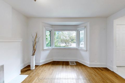 Photo 2 at 14 Franklin Avenue, Westgate, Toronto