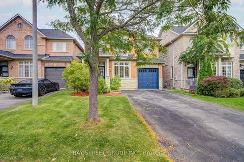 Photo 2 at 15 Sisley Crescent, Patterson, Vaughan