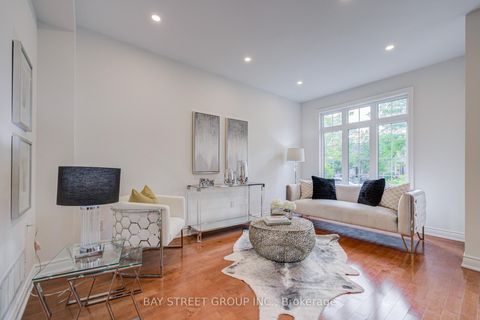 Photo 7 at 15 Sisley Crescent, Patterson, Vaughan