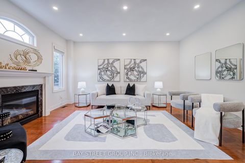 Photo 12 at 15 Sisley Crescent, Patterson, Vaughan