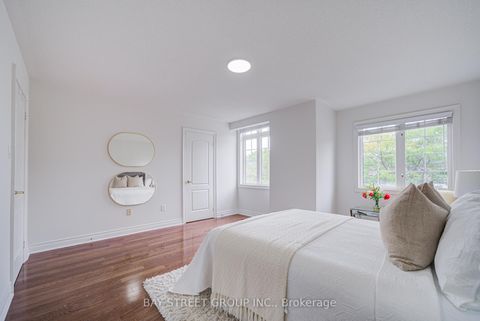 Photo 27 at 15 Sisley Crescent, Patterson, Vaughan