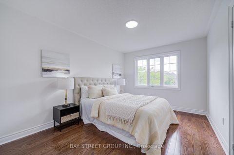 Photo 28 at 15 Sisley Crescent, Patterson, Vaughan