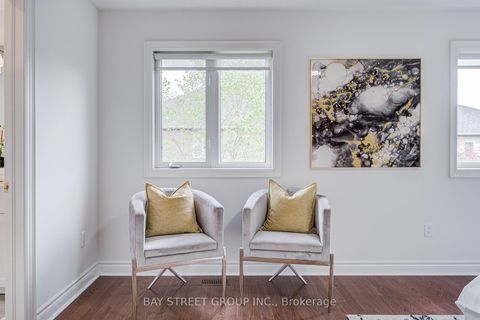 Photo 37 at 15 Sisley Crescent, Patterson, Vaughan
