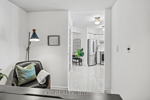 Photo 17 at 409 - 219 Fort York Boulevard, Niagara, Toronto