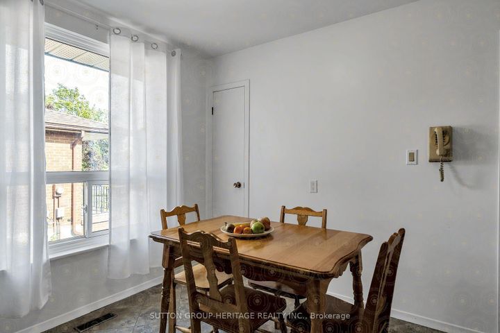 Photo 11 at 792 Tatra Drive, McLaughlin, Oshawa
