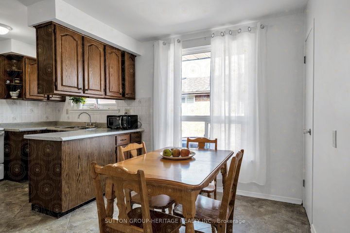 Photo 12 at 792 Tatra Drive, McLaughlin, Oshawa