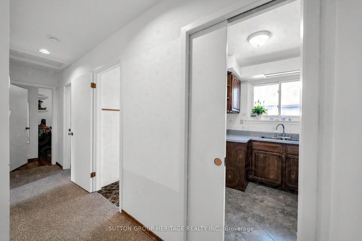 Photo 17 at 792 Tatra Drive, McLaughlin, Oshawa