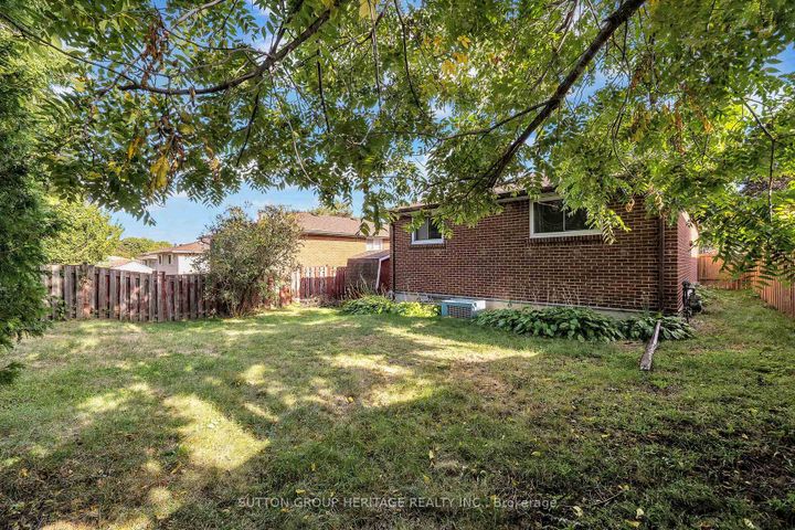 Photo 29 at 792 Tatra Drive, McLaughlin, Oshawa