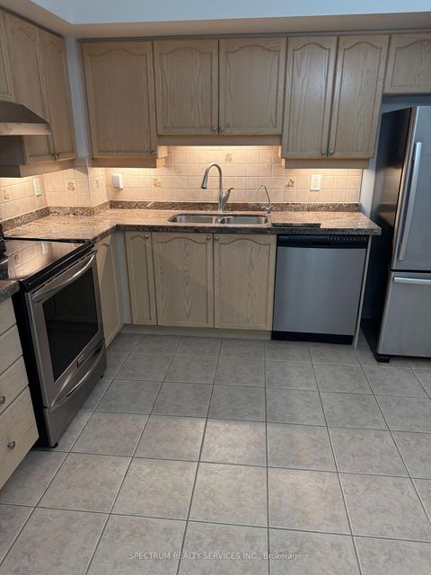 Photo 6 at 516 - 2500 Rutherford Road, Maple, Vaughan