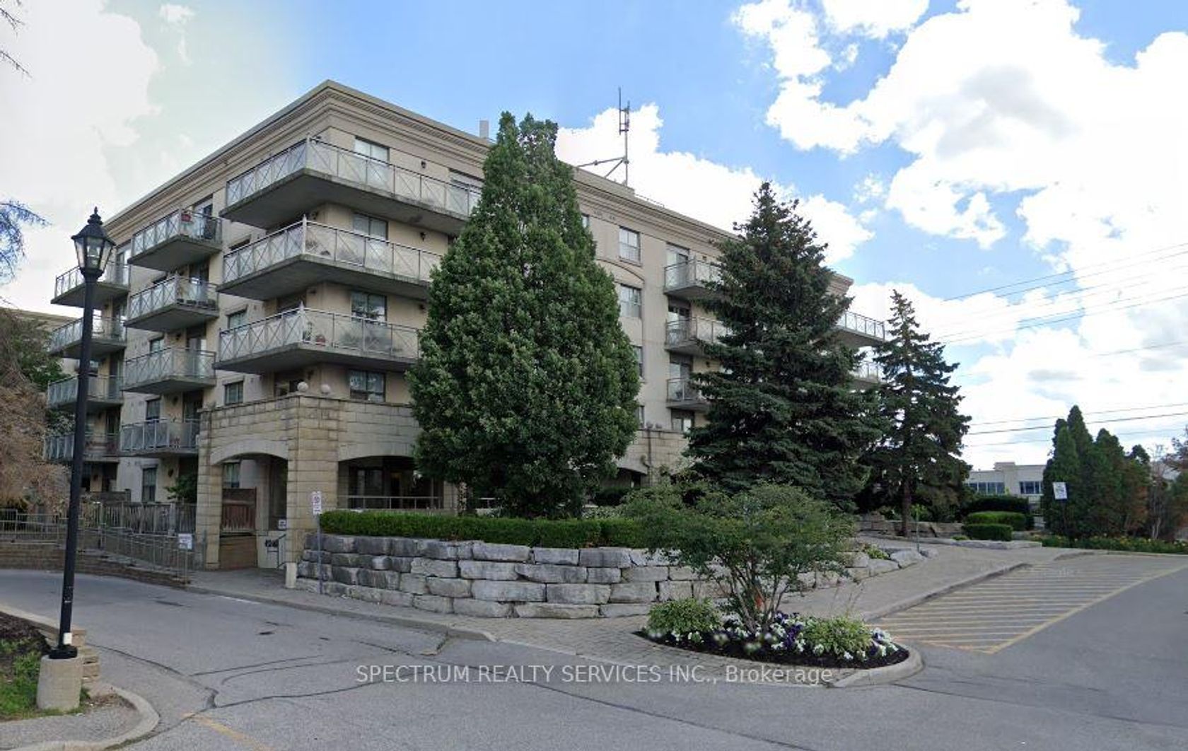 516 - 2500 Rutherford Road, Maple, Vaughan 
