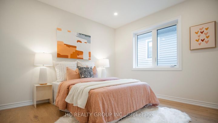 Photo 10 at 664 Grand Ridge Avenue, Pinecrest, Oshawa