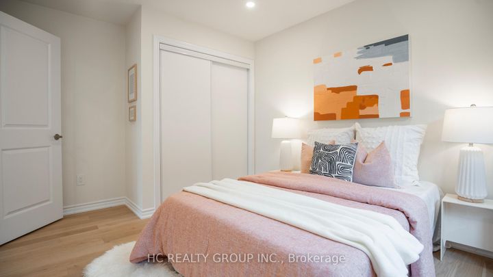 Photo 11 at 664 Grand Ridge Avenue, Pinecrest, Oshawa