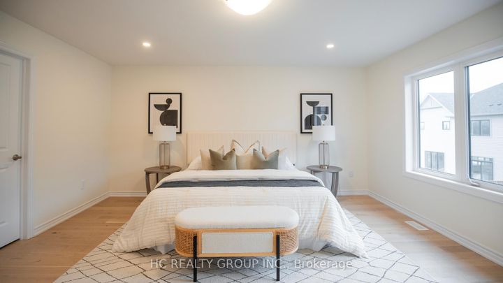 Photo 13 at 664 Grand Ridge Avenue, Pinecrest, Oshawa