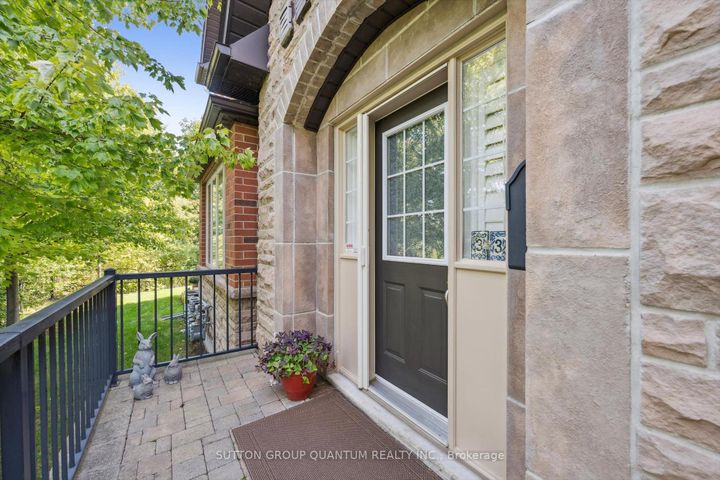 Photo 7 at 33 - 300 Ravineview Way, WC Wedgewood Creek, Oakville