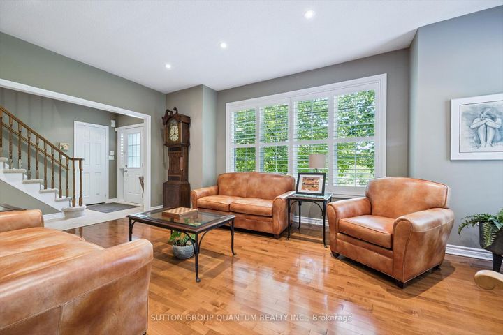 Photo 11 at 33 - 300 Ravineview Way, WC Wedgewood Creek, Oakville