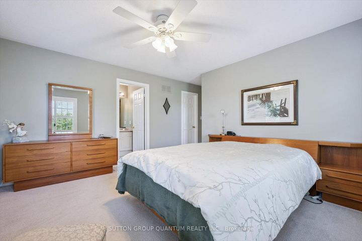 Photo 19 at 33 - 300 Ravineview Way, WC Wedgewood Creek, Oakville