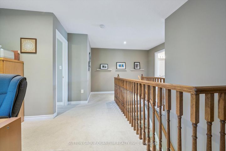 Photo 27 at 33 - 300 Ravineview Way, WC Wedgewood Creek, Oakville