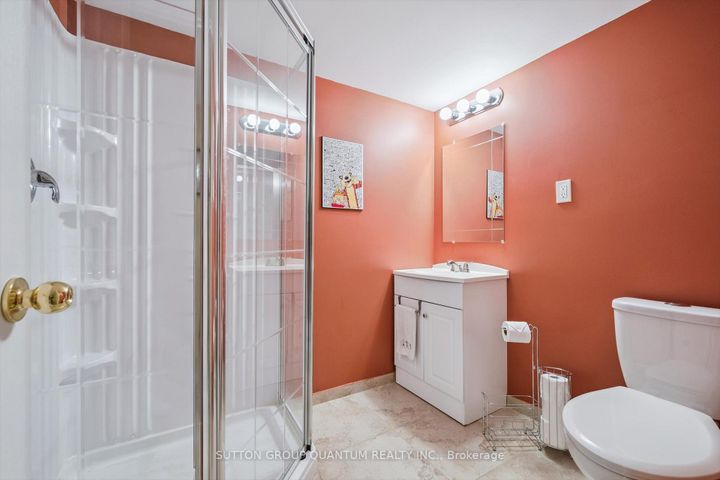 Photo 32 at 33 - 300 Ravineview Way, WC Wedgewood Creek, Oakville