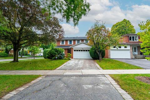 Photo 1 at 61 Foursome Crescent, Windfields, Toronto
