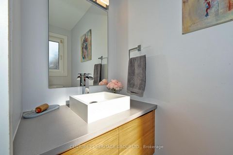 Photo 21 at 61 Foursome Crescent, Windfields, Toronto