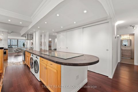 Photo 10 at 1201/02 - 270 Queens Quay W, Waterfront Communities C1, Toronto