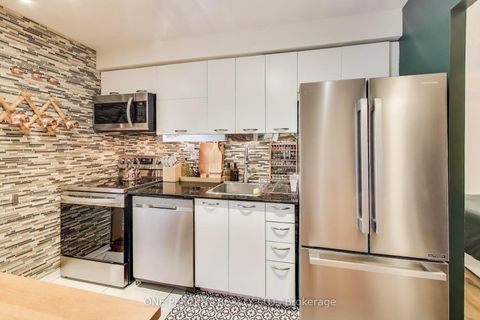 Photo 5 at 723 - 38 Joe Shuster Way, South Parkdale, Toronto
