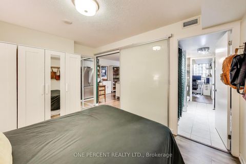 Photo 10 at 723 - 38 Joe Shuster Way, South Parkdale, Toronto