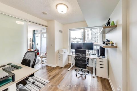 Photo 13 at 723 - 38 Joe Shuster Way, South Parkdale, Toronto