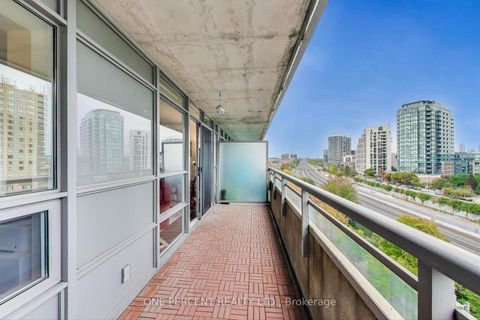 Photo 14 at 723 - 38 Joe Shuster Way, South Parkdale, Toronto
