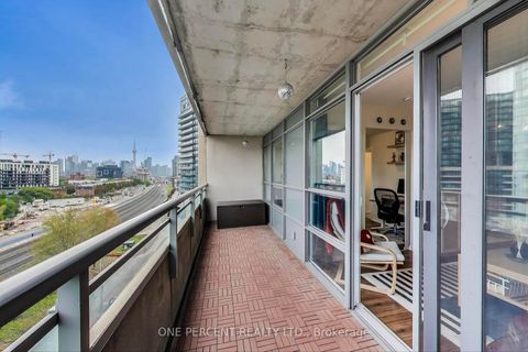 Photo 15 at 723 - 38 Joe Shuster Way, South Parkdale, Toronto