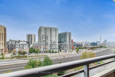 Photo 16 at 723 - 38 Joe Shuster Way, South Parkdale, Toronto