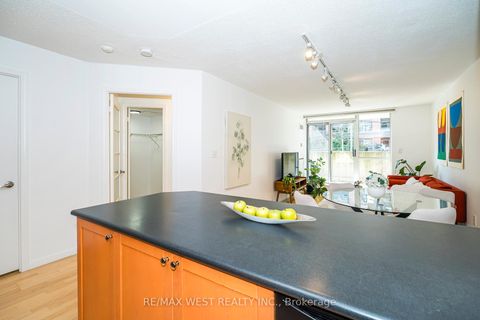Photo 7 at 209 - 1000 King Street W, Niagara, Toronto