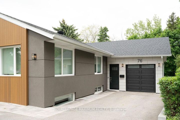 Photo 2 at 76 Langholm Drive, CFB, Toronto