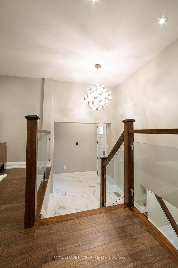 Photo 3 at 76 Langholm Drive, CFB, Toronto